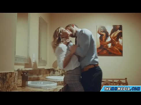 ❤️ Apabila awek berambut perang menggoda anda di tandas awam ☑ Video seks pada kami ms.pornokey.ru